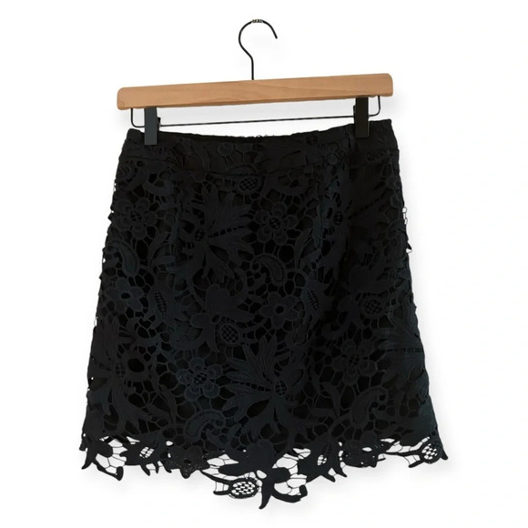 Banana Republic Black Crochet Mini Skirt Sz 2P Lace Floral Overlay Formal Skirt - Picture 3 of 6
